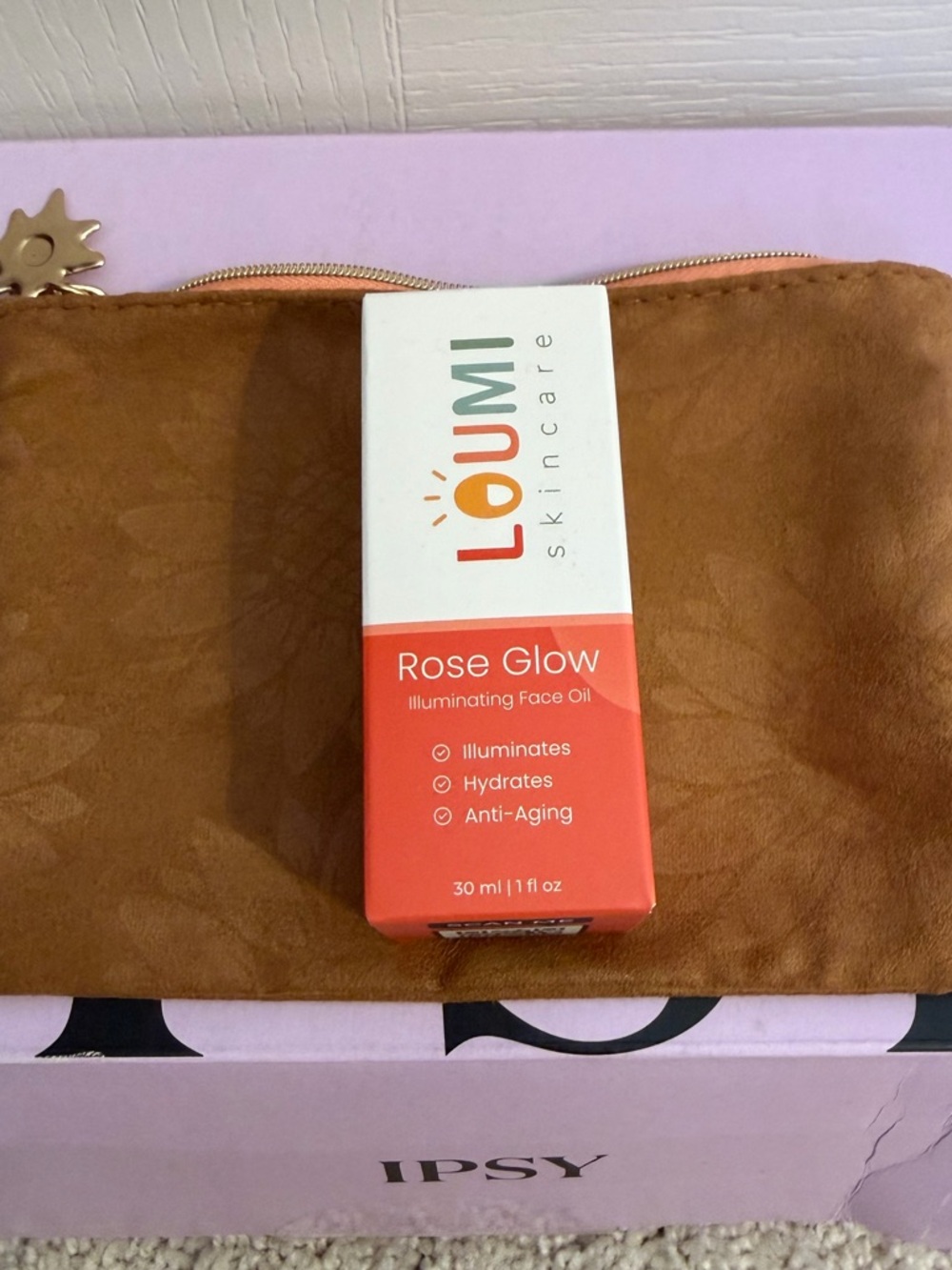 Loumi Skincare Rose Glow Face Oil - Picture 3 of 4